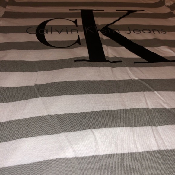 CALVIN KLEIN JEANS TEE - Picture 5 of 10